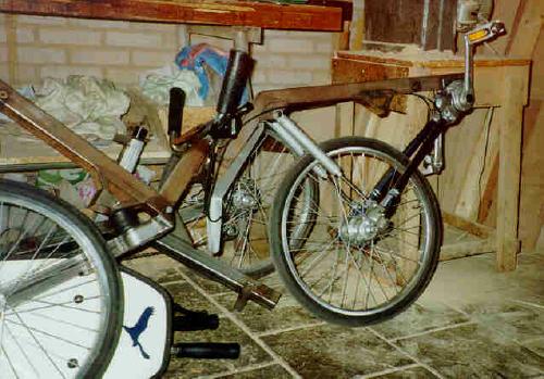 Flevo -pyörä, jossa on kardaanivoimansiirto
